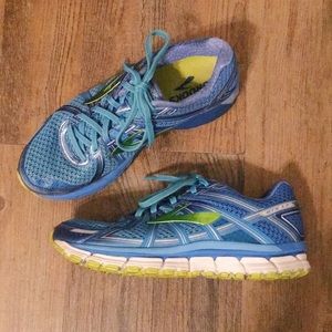 Brooks Adrenaline GTS 17